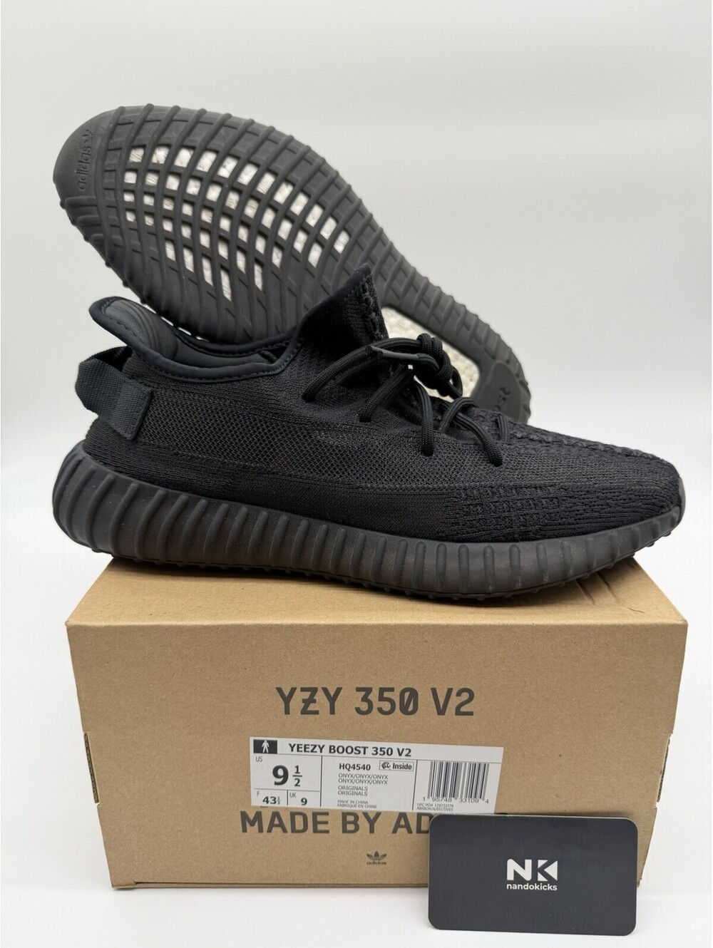 Adidas Yeezy Boost350 V2 Onyx / HQ4540 Black Sneakers Size 9.5M USED